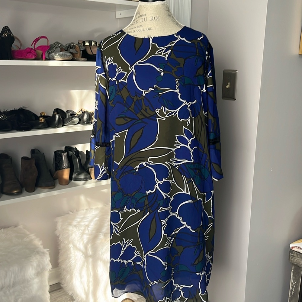 Apartment 9 Stunning Blue/Olive dress with lace detailing on sleeves.
